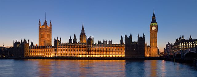 Palace of Westminster at night (2007) DAVID ILIFF License CC-BY-SA 3.0